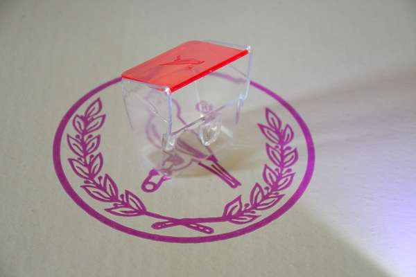 Comedero Estrella Tapa Roja